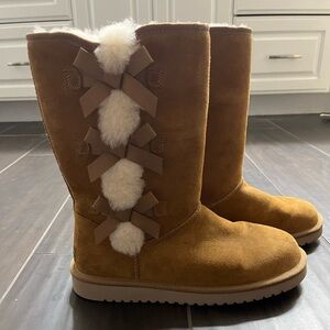 Koolaburra Women’s Chestnut Suede Boots with Shearling Accents